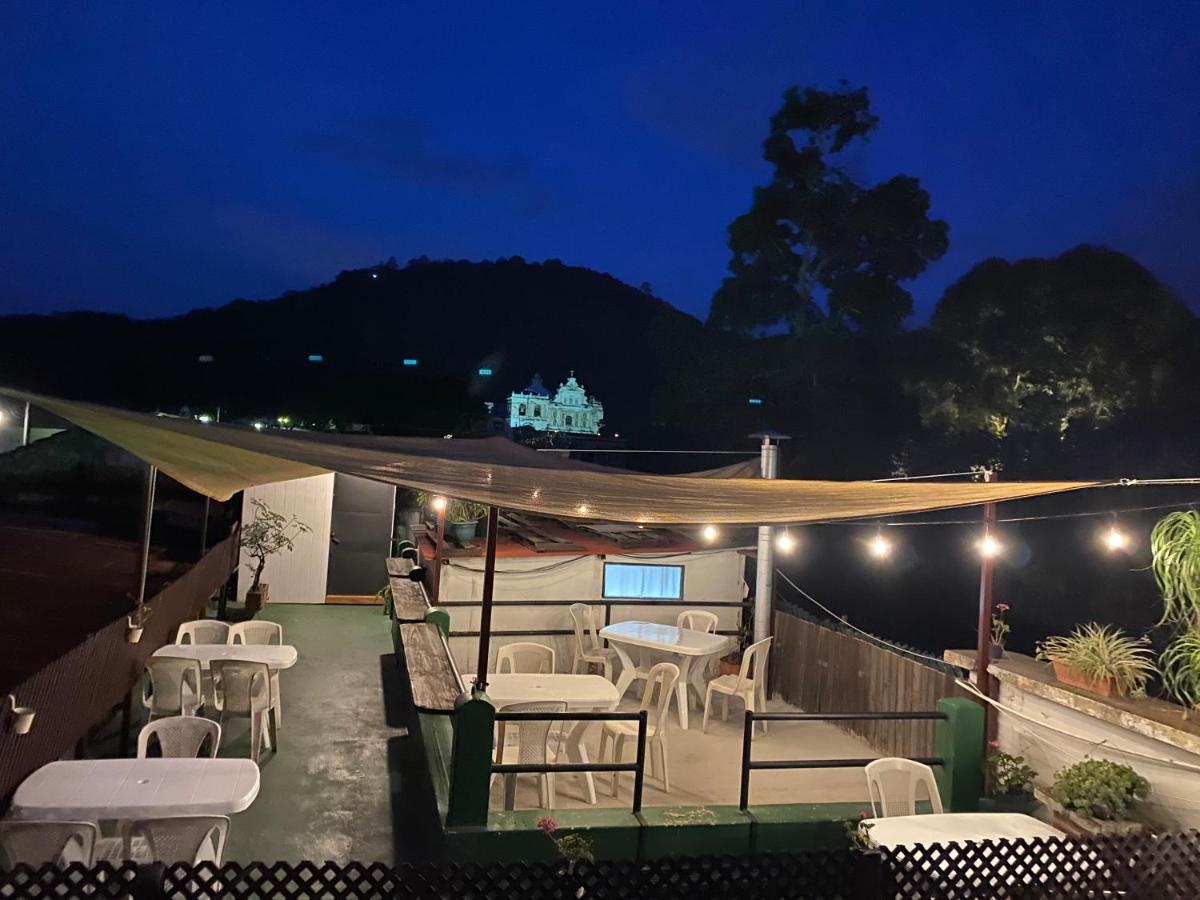 Feathers Hotel & Lounge 危地马拉安地瓜 外观 照片