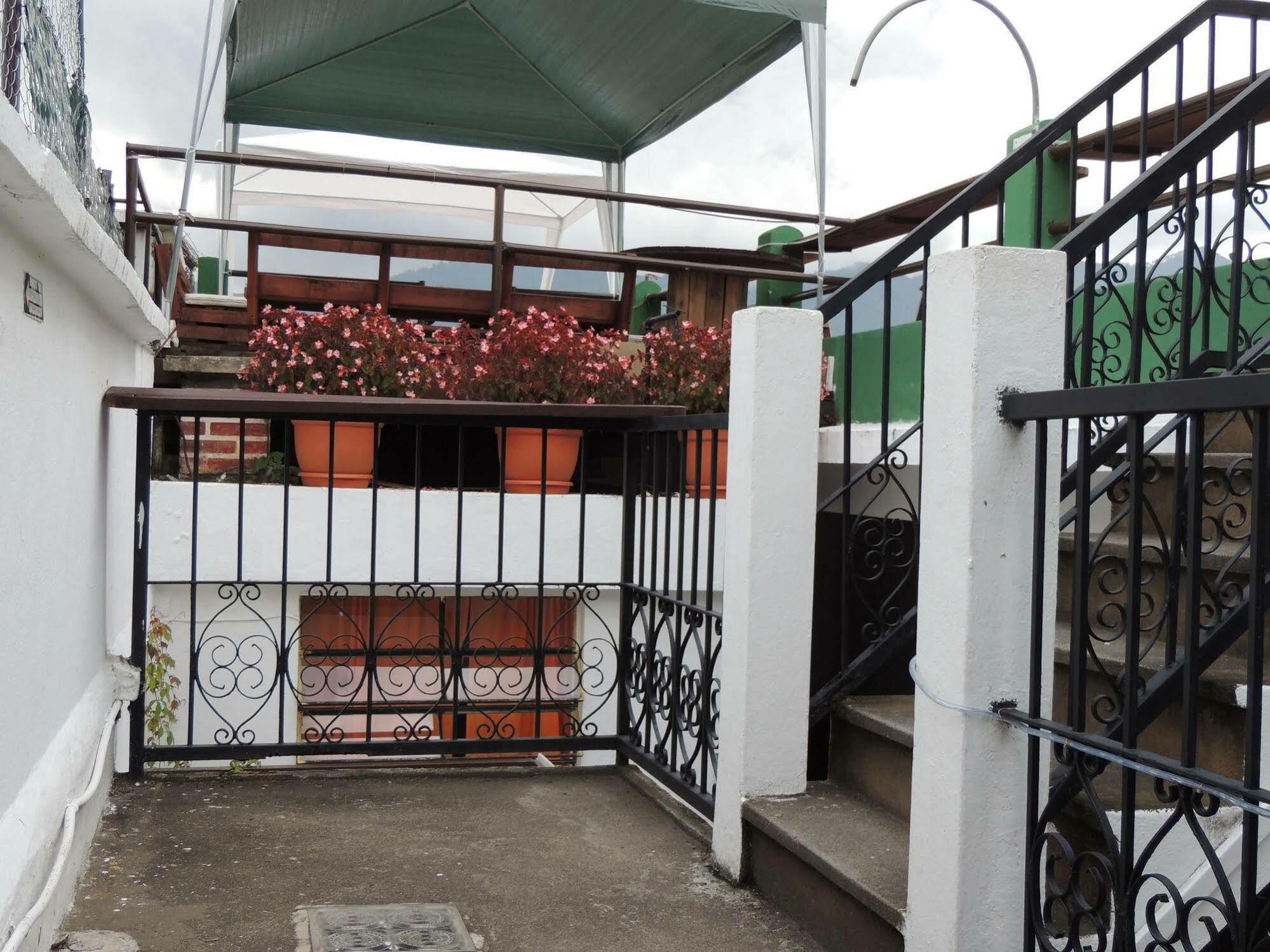 Feathers Hotel & Lounge 危地马拉安地瓜 外观 照片